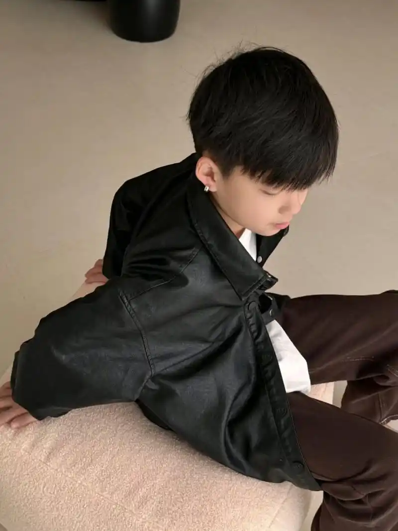 从初一帅到初七  95春节假期从初一开始,一直到初七,这个小男孩就像