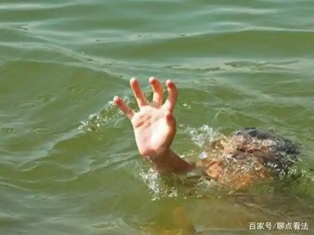 近日,山西运城发生了一起青少年溺水案件,6名学生在黄河滩玩耍时不慎