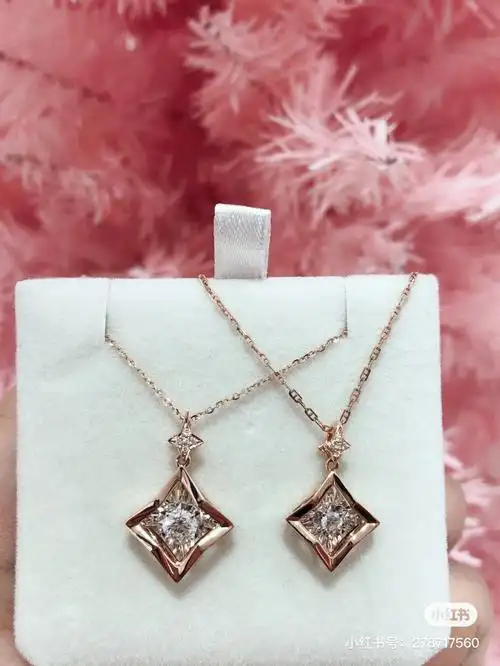 钻石吊坠爱随心动时尚灵动吊坠