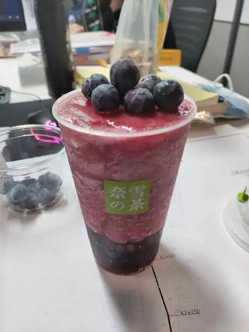 奈雪的茶霸气蓝莓