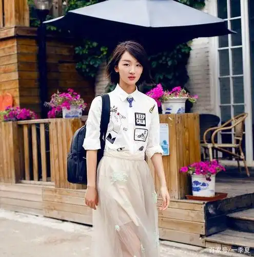 小个子女明星教你如何穿搭,变成旅途上的万人迷