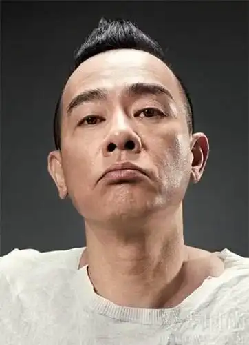 许志安长得就像码头扛沙包的,香港男明星里有一类这种长相