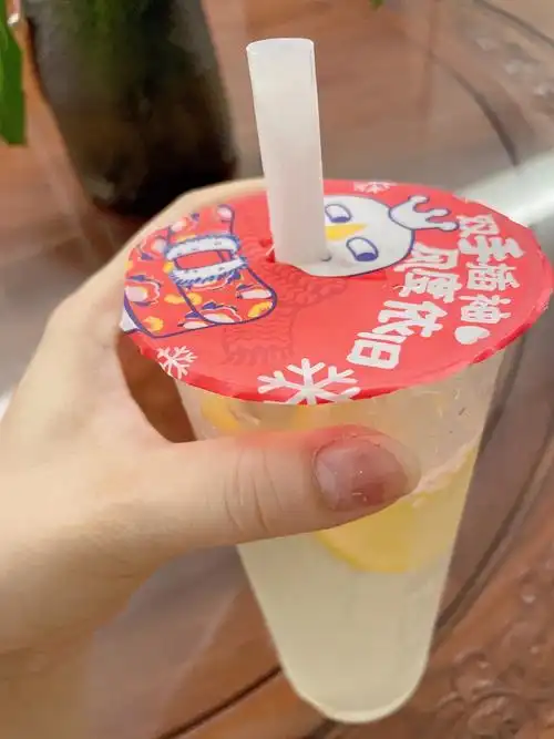 秋天的第一杯奶茶,生活甜甜,好运连连!#秋天的第一杯蜜雪 # - 抖音