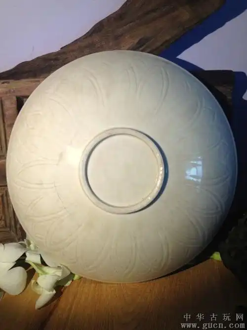 首页 店铺交易 陶器瓷器 藏品尺寸/规格:直径21cm 四川本地出土定窑盘