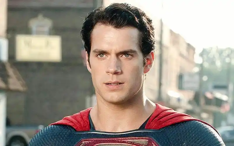 超人的扮演者亨利卡维尔的星路历程,感觉很难过,dc找了一个新人来演