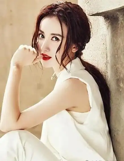 顶级性感尤物成熟韵味迷人环球小姐冠军的张萌写真大饱眼福