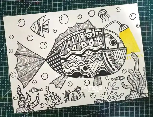 黑白线描装饰画入门控笔练习灯笼鱼安康鱼