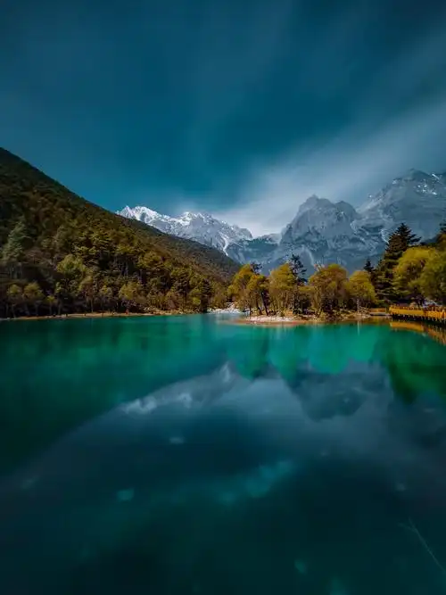 玉龙雪山与蓝月谷