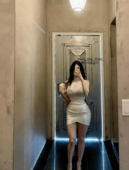 38f杯女孩因为身材太性感惨遭羞辱胸这么大勾引谁呢