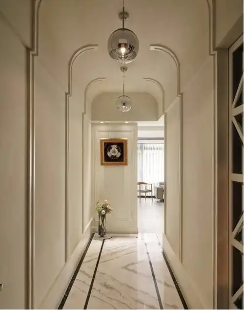 石膏线装修怎么样?便宜档次高,还特别环保,用在客厅真的很加分