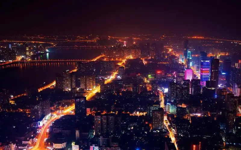 全程实拍湖南长沙岳麓山夜爬俯瞰整个长沙城夜景太震撼了