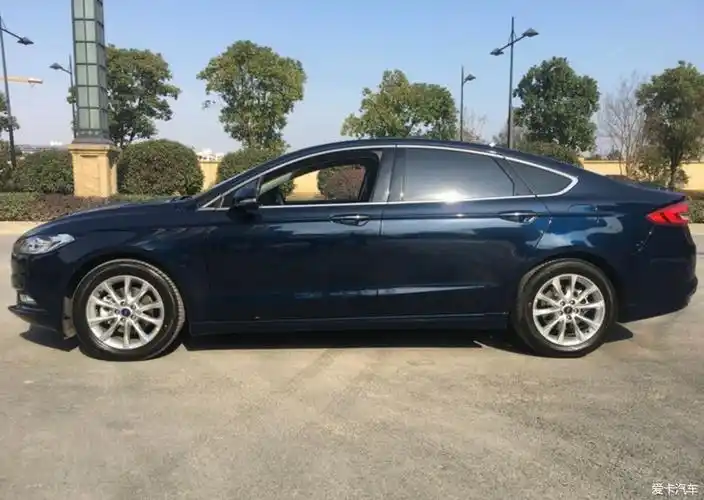 给老婆买的新蒙迪欧2.0t时尚型(坦桑石蓝) 速来围观