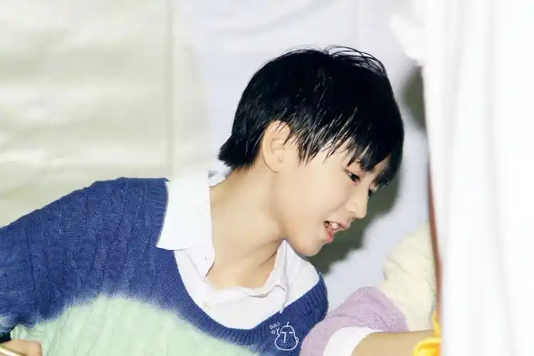 tfboys王俊凯 2013.10.14 重庆首唱会.cr.logo