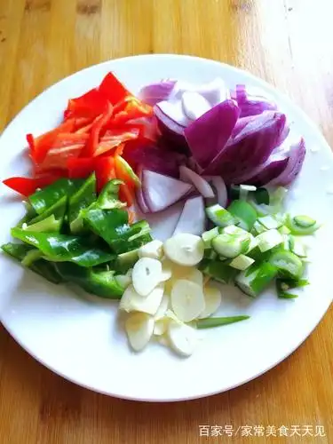 还在为今天吃什么发愁吗?家常菜这样吃,又香又实惠,操作也简单