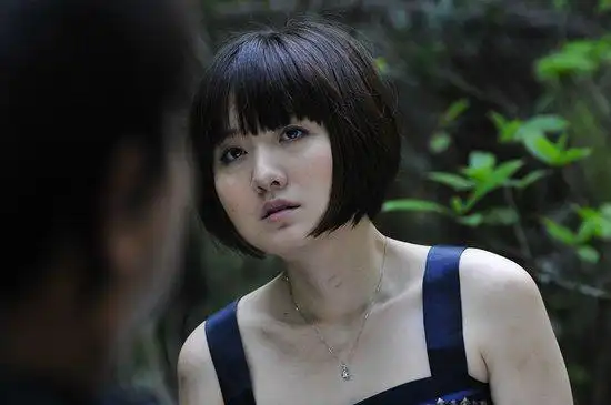 荒岛情未了蒋小涵挑战悬疑电影冷酷妖艳