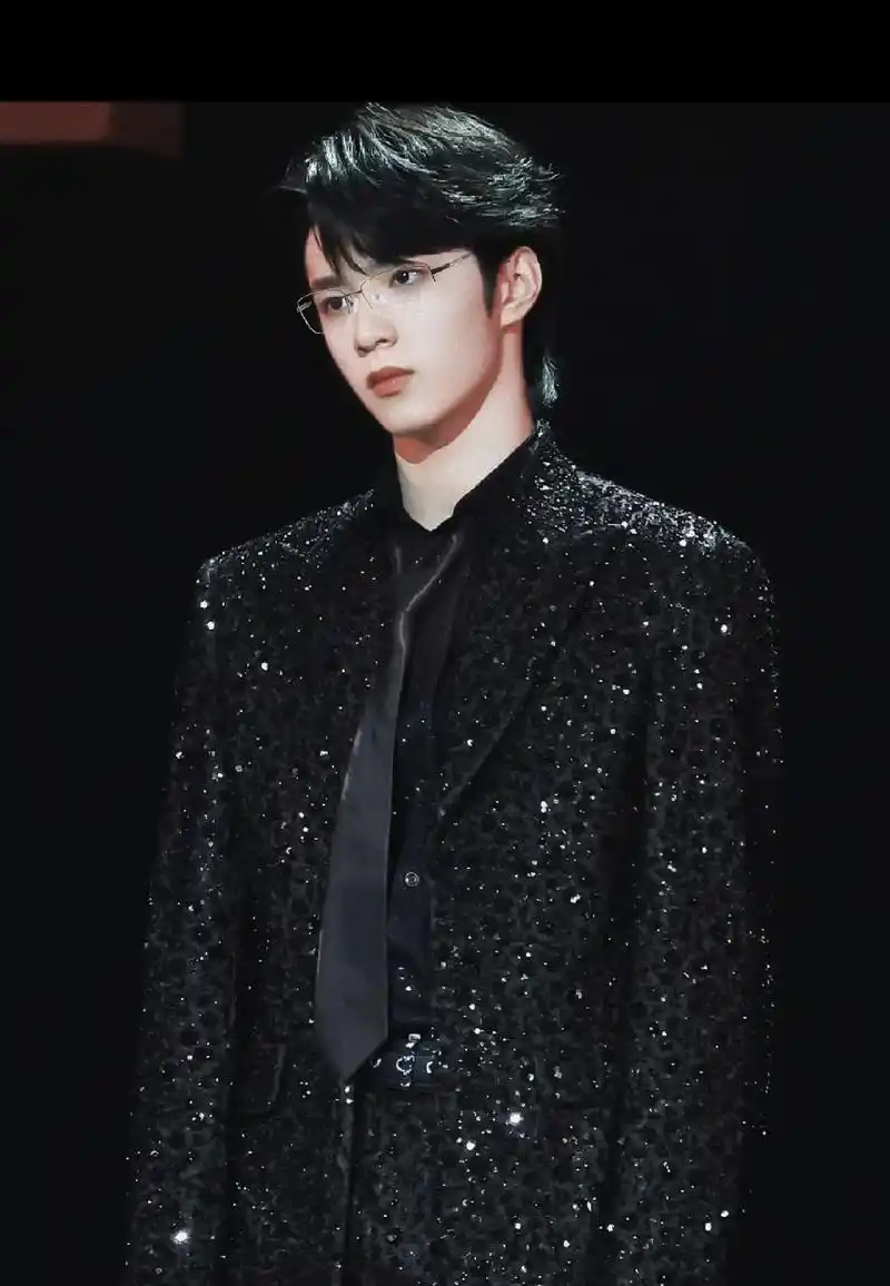 帅死谁了我不说#刘耀文#185帅哥#帅就完事了 #时代少年团 - 抖音