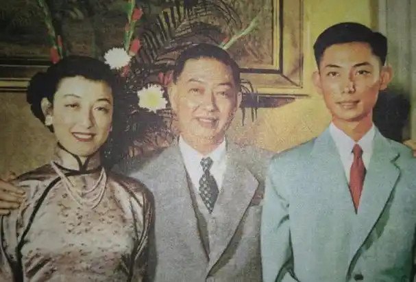 梅兰芳先生晚年与幼子梅葆玖演出《雷峰塔·断桥》梅葆玖饰青青