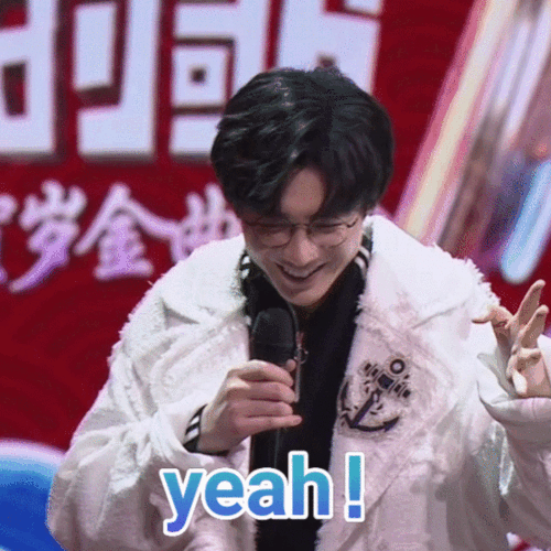 (穿的东北大花袄,因为刘宇宁是黑龙江丹东人)上了《歌手》节目,奖也没