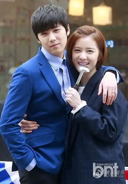 百年新娘公开拍摄李弘基杨真诚秀甜蜜