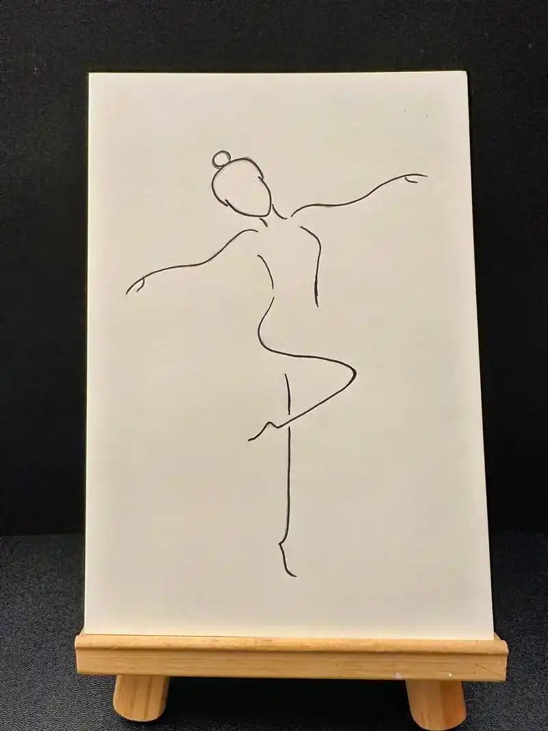 用字母s 画翩翩起舞的舞者.#图文种草机 #简笔画 #亲子  - 抖音