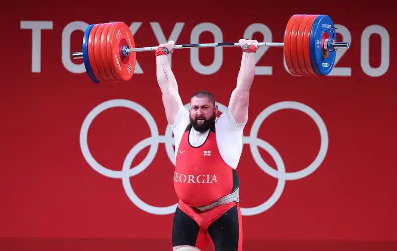 东京奥运会|比赛精彩 前途未卜——东京奥运会举重项目综述