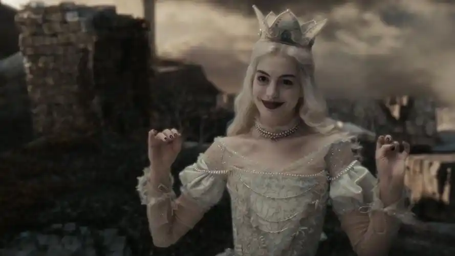 p>白皇后又称白棋女王,是迪士尼电影《 a href="#" data-lemmaid="