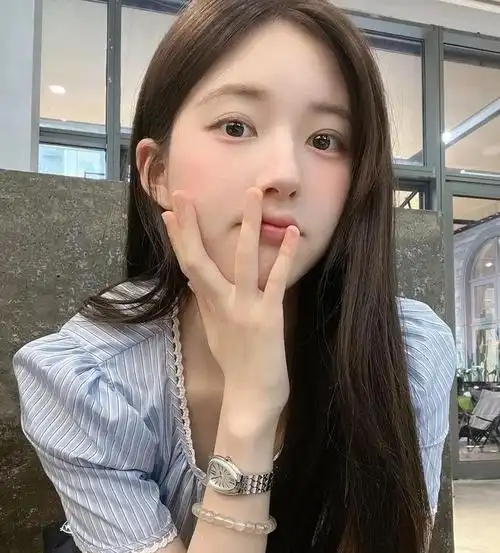 赵露思素颜照曝光!《偷偷藏不住》搭档陈哲远,被吐槽与人设不符