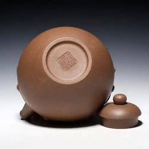 陈宏林 国家高级工艺美术师 紫砂壶 原矿老段泥《陶罐》510cc 荣宝