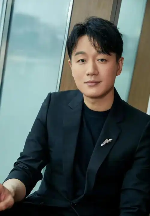 佟大为娶初恋为妻婚后连生3胎一家五口其乐融融