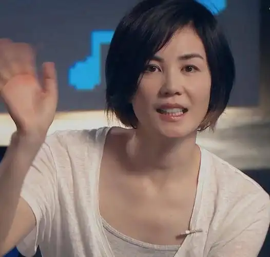 人在巴黎偶遇了王菲,不得不说,女神的确有气质,之前在网上看到的照片