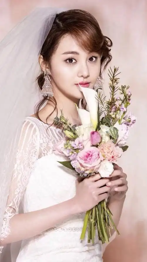 十位90后女明星排行李沁清纯热巴火辣第一是她