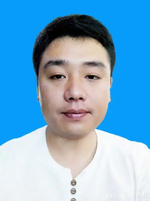 求大神,巨友帮忙把照片p成蓝底照片