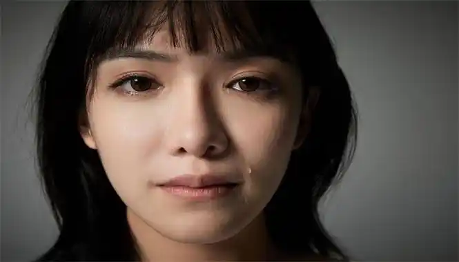 着现实生活的重压让你无法喘过气来,可是你却还得故做坚强,让你很崩溃