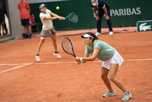 网球——法网:杨钊煊/二宫真琴止步第二轮