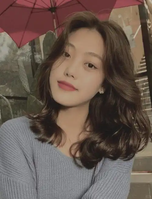 简约大方又高级的烫发,暴增发量还显年轻