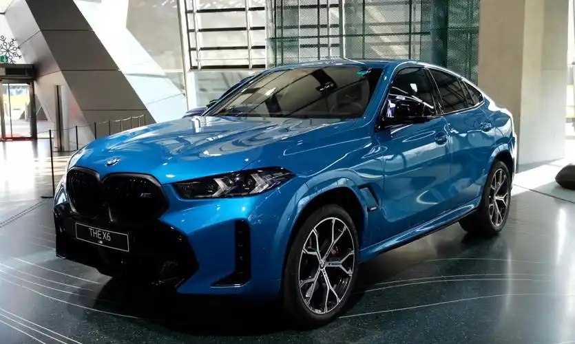 全新宝马x6海外到店实车:双曲面屏 水晶拨杆!它是轿跑suv鼻祖?