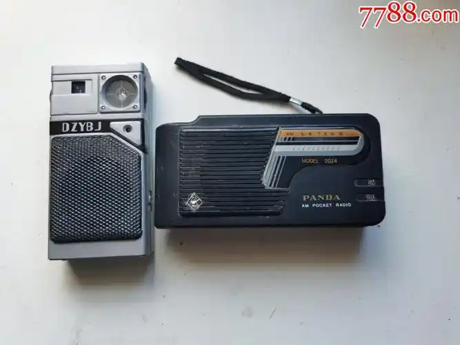 老收音机2个-收音机-7788闹钟收藏