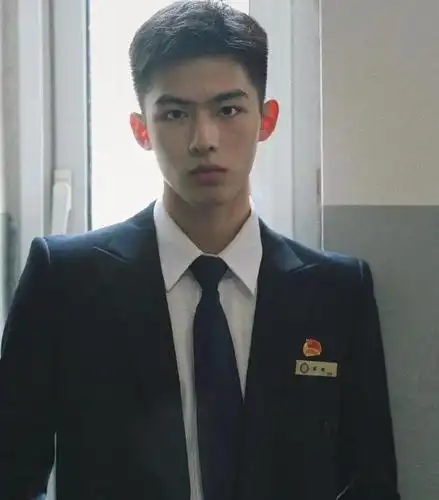 民航大学清秀干净的空少小哥他穿制服的样子太可了