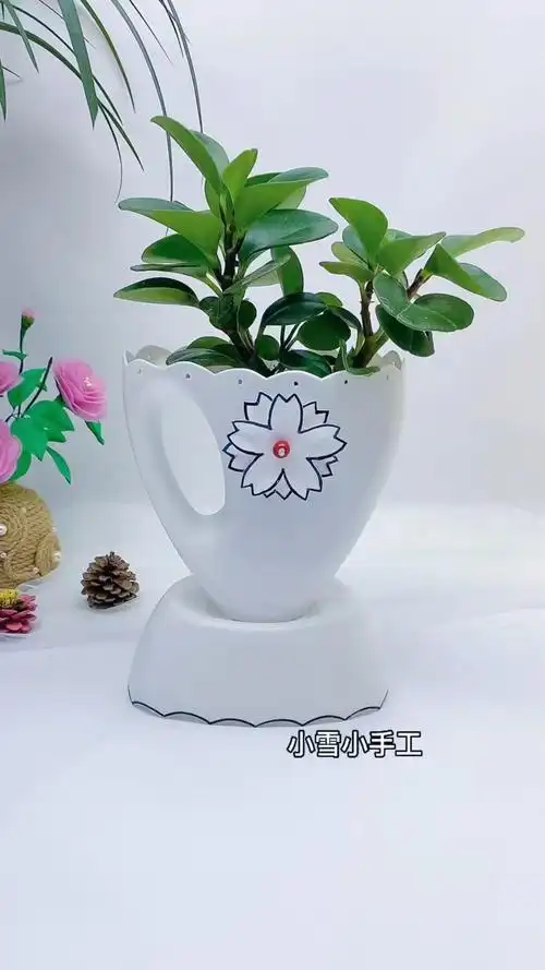 洗衣液瓶子改造做简单又好看的花盆