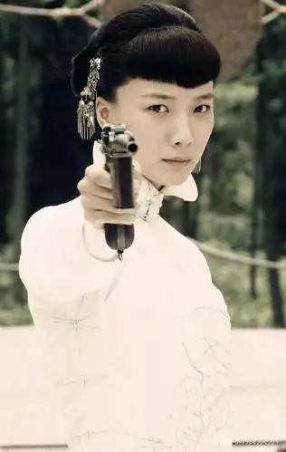 莫斯其格) 由王珞丹[微博],杨志刚[微博],刘威等主演的电视剧《红娘子