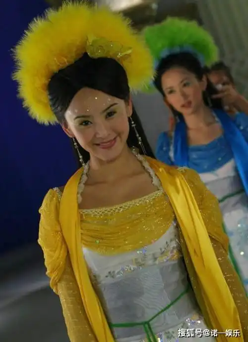 三公主黄儿晒照,时隔16年,欢天喜地七仙女重聚王牌