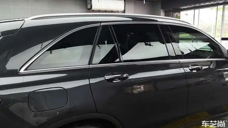 奔驰glc玻璃膜施工