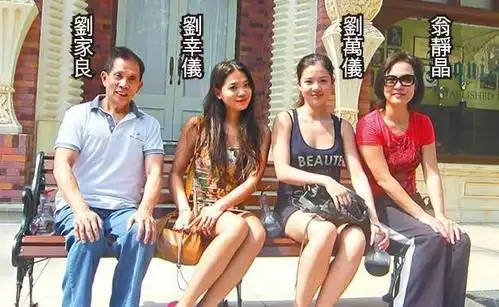 命硬过张国荣陈百强贼王叶继欢也给她写序她才是真正的香港传奇啊