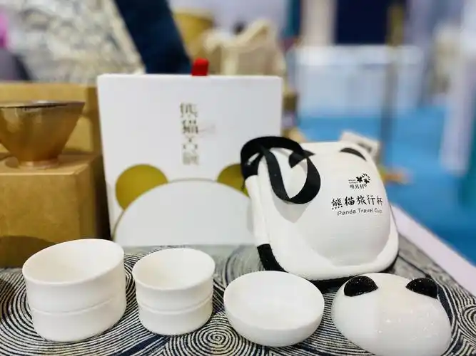 "大文创·新文旅" 3000余件特色产品点亮文创大会