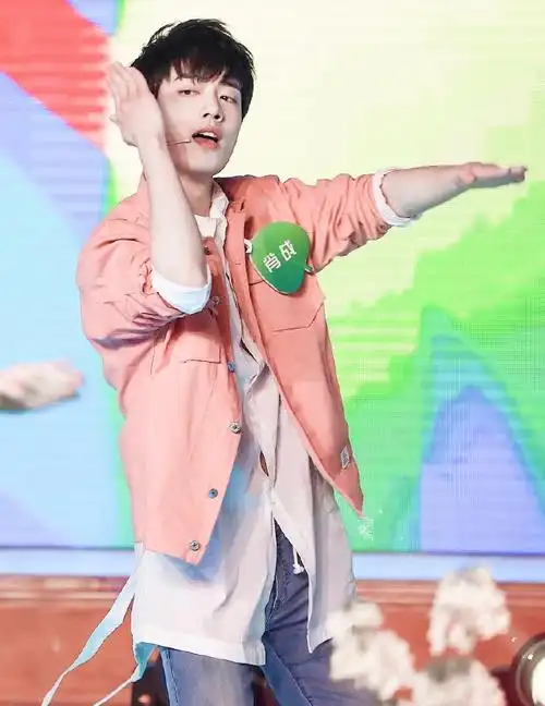 170314 天天向上录制  #肖战的那年今日##肖战顺顺利利