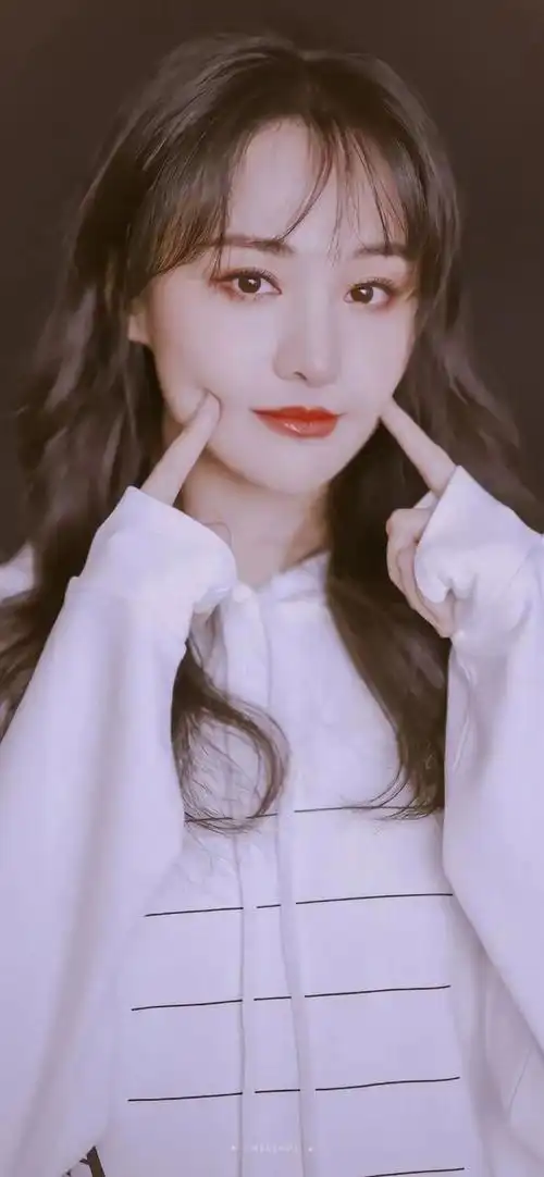 明星头像壁纸:郑爽高清照片