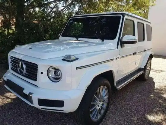 2021款奔驰g500全新改款面市尽显时尚