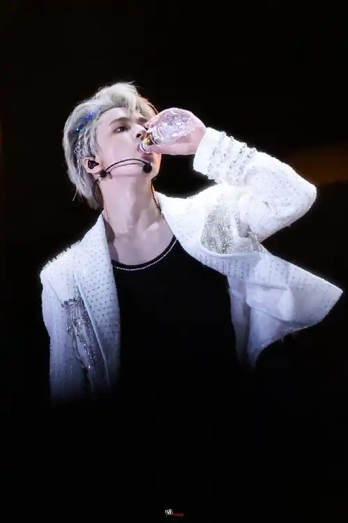 刘耀文理想之途演唱会##今日星拍放送##饭拍镜头下的演唱会