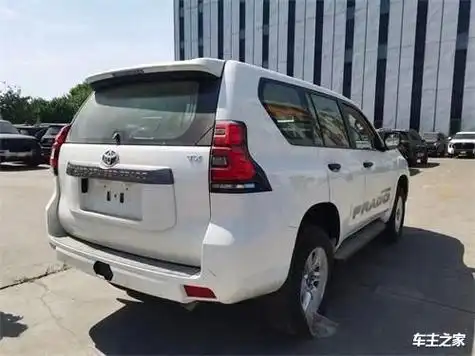 23款丰田霸道2700中东版报价特价处理降价跌破43万起售