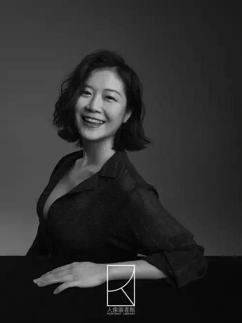 92 art· 黑白经典肖像95 很会吃很爱旅行很摩羯的漫画家林竹,私